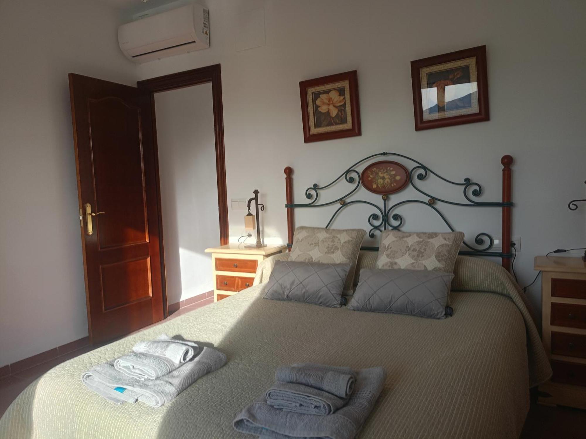 Villa Cultural Montelucia Montecorto Bilik gambar